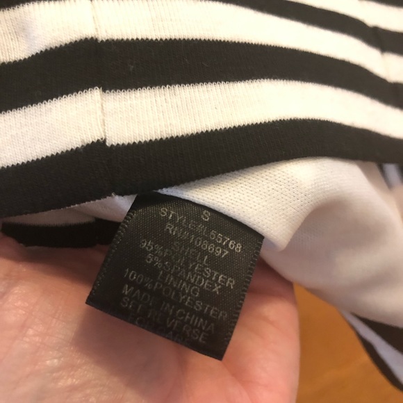 Sweet Rain Knit Striped Blazer with Shoulder Pads - Picture 4 of 4